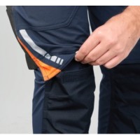 PANTALONE MULTITASCHE BLU GR 260