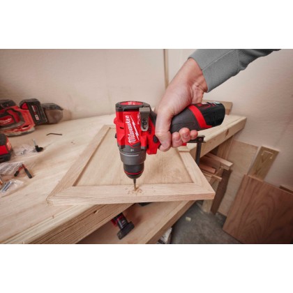 Compact screwdriver with percussion m12 fuelTM milwaukee m12fpd2-0