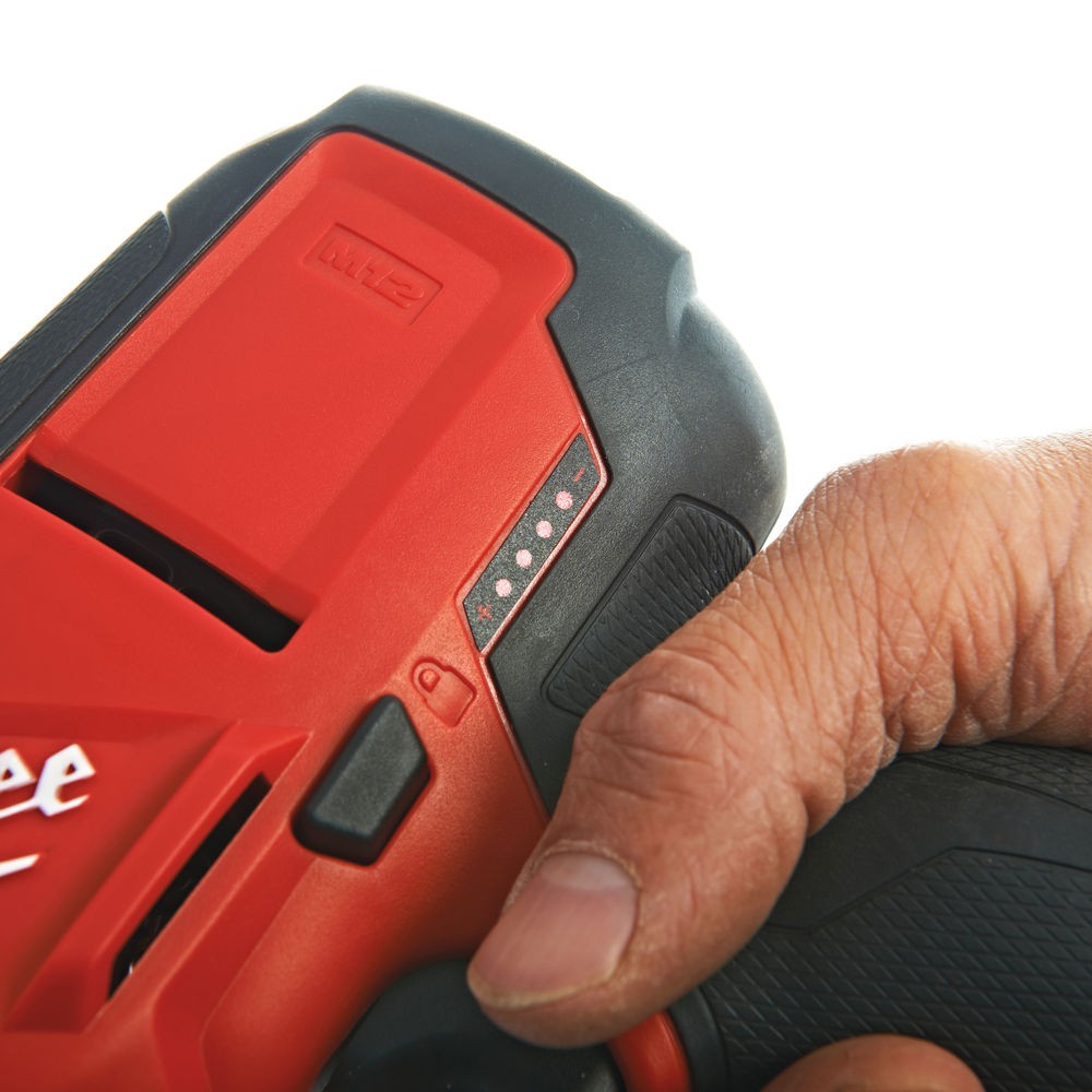 Seghetto diritto M12 + 2 Batt. 4Ah Milwaukee M12CHZ-402C 1,6Kg
