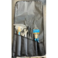 KLASS KO4018.01 KIT ASTUCCIO CONTENENTE CHIAVE COMBINATA 10-13-17-19, MARTELLO TIPO TEDESCO 300GR, PINZA UNIVERSALE 180mm, CACCI